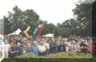 Sculpture "Flames" in a crowd